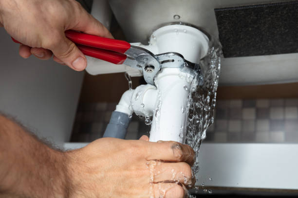Best Professional water damage repair  in Warwick, RI